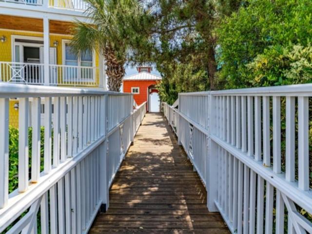 Indigo Retreat - Bring The Whole Family! Fully Renovated, Seawatch Community Stunner! Home Kure Beach Bagian luar foto