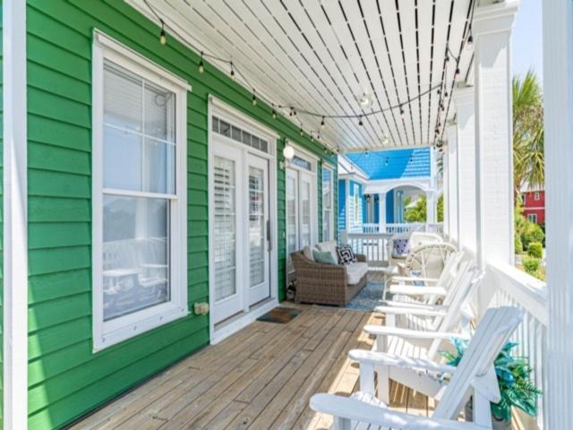 Indigo Retreat - Bring The Whole Family! Fully Renovated, Seawatch Community Stunner! Home Kure Beach Bagian luar foto